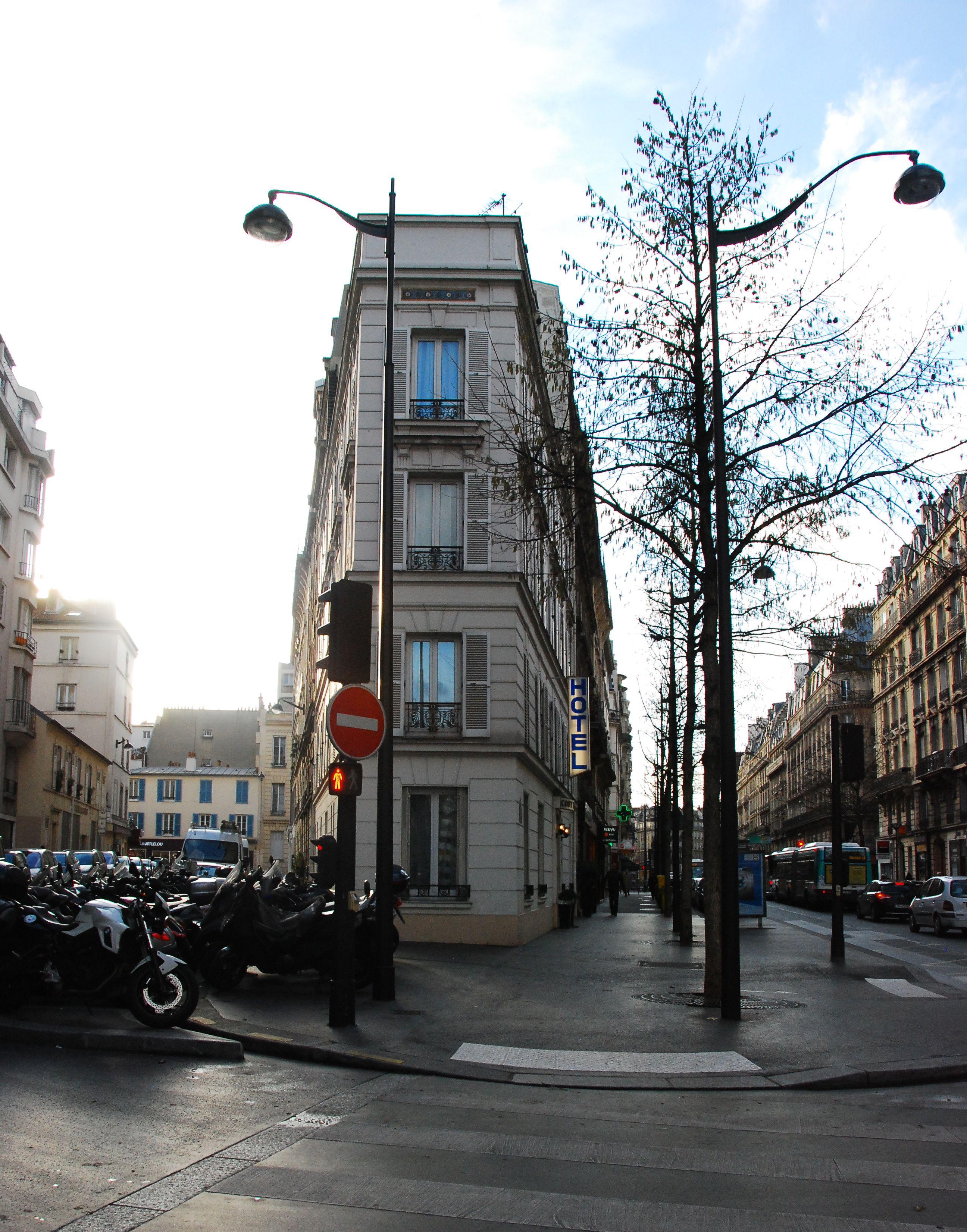 Cosy Monceau Hotel 2*